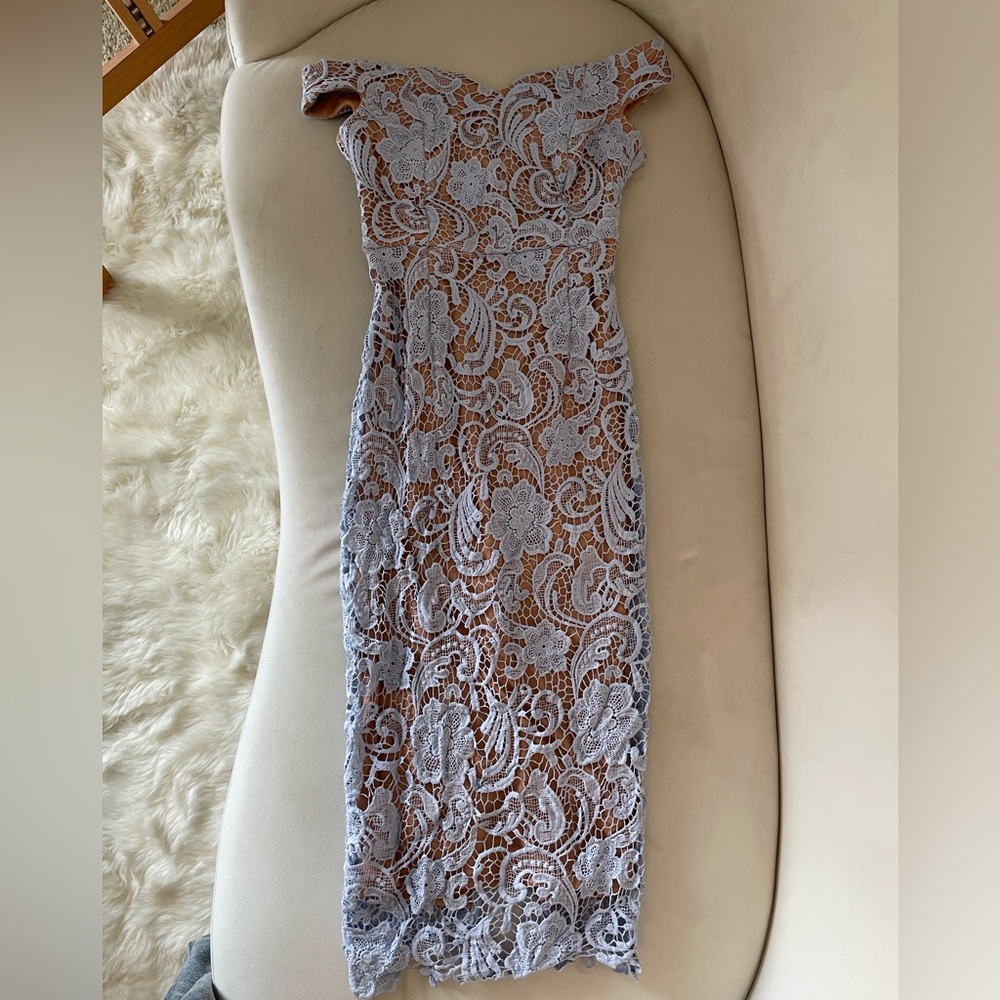 Boohoo Long Lilac Crochet Form Fitting Off Shoulders Dress Back Zipper US 4 Sm